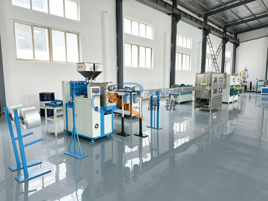 جودة  Single Double Color High Speed PVC Coating Yarn Polyester Yarn Making Machine For Curtain مصنع