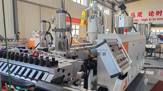 آلة صنع صفائح تشكيل الفراغ لسجاد السيارة من مادة TPE TPV TPR مقاس 1400-1800 مم