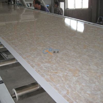 400kg / H 2440mm رخام لوح PVC ماكينة