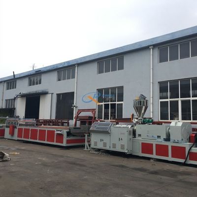 خط إنتاج لوحة الباب الجوف SJSZ80 WPC PVC