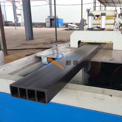 CE 380V للماء WPC التزيين آلة التشكيل الجانبي البلاستيك